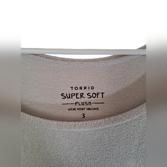 Torrid cold shoulder knit top size 3 - Picture 3 of 4